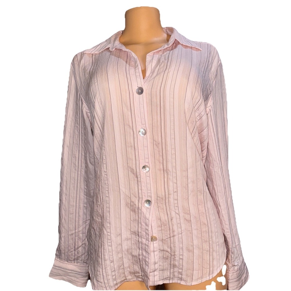 Chicos Shirt Womens Size 0. White Pink Button Up Striped Career Oxford